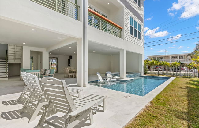 The Gemma Collection - 4 Stunning CWB Pool Homes - Foto 65