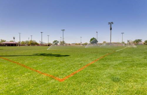 Furnished Patio, Fire Pit Peaceful Anthem Home! - Photo 27