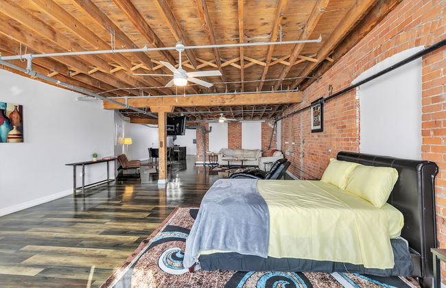 Stylish Chic Retreat At Lafayette Lofts 1 Bedroom Apts by RedAwning - Foto 5