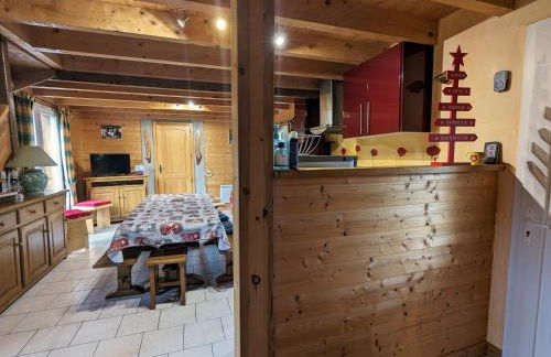 Chalet en bois avec jardin, proche ski et randonnée, équipé pour 8 pers. à Vagney, Vosges - FR-1-589-283 - Foto 10