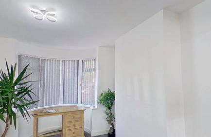 Stylish 3-Bed house NEC-JLR-Airport-HS2-Driveway - Foto 11