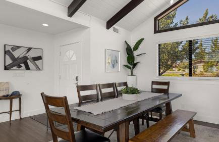 Paso Vista Bella by AvantStay Luxe Group Escape w Wine Country Views - Photo 8