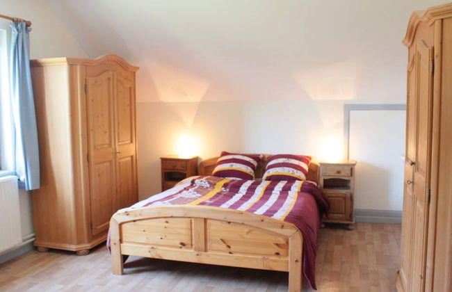 Modern Stay With Hot Tub - Photo 2