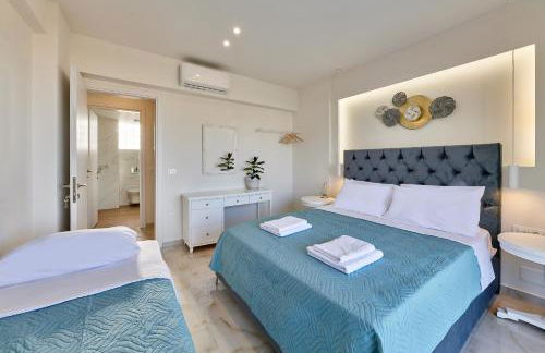 New cozy apartments in Crete Coast with pool and dining area - Photo 31