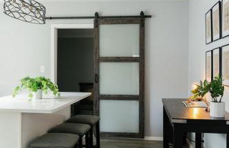 "The Homestead" UPSCALE STAY - Downtown with Yard - Foto 1