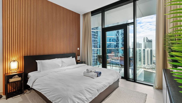 Waves - Chic High-Floor Studio Retreat with Canal Views - Foto 5, Habitación