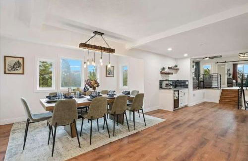 15 min to Boulder Rope Course Hot Tub & Views - Photo 25