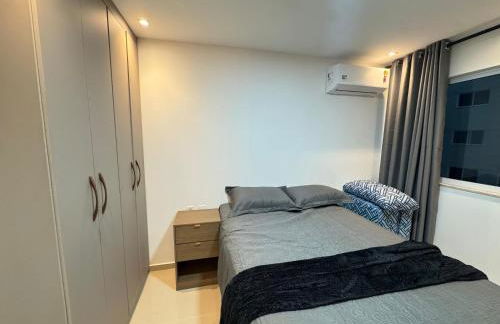 Ap próx ao Shopping com garagem, piscina e ar - Foto 13