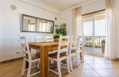 Bright 3-BR in Guia with Shared Pool by Lisbeyond - Foto 33