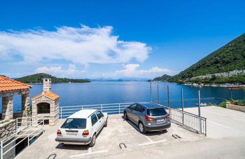 By the sea - Foto 10