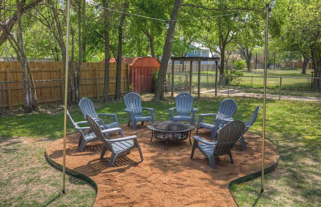 Willkommen to Pink Haus 1 Mile to Main Street! - Foto 42