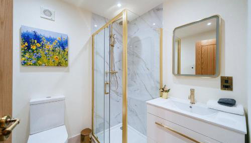 The Stables at The Talbot - Foto 2, towels, Shower