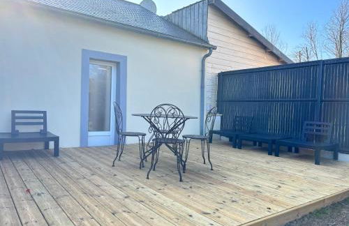 Hortansia apt rénové bien équipé avec terrasse aménagée jardin, parking privé, proche de la mer, près de Port en Bessin et Omaha Beach - Foto 22