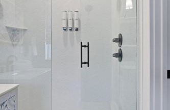 The Raven - 2nd Floor South Wing - Photo 43