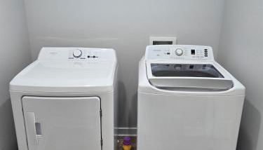 The Silver Villa - 2 King Beds Minutes from Downto - Foto 5