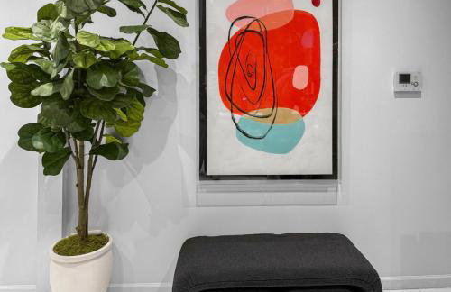 Superb 4-bedroom apartment 1 block from Central Park in vibrant New York City - Photo 10