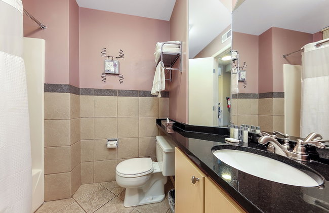 Lake Views at The Shores Great Location 5693 - Foto 15