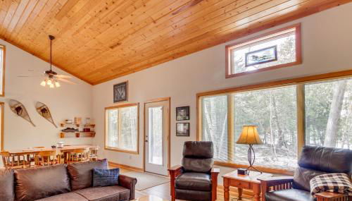 Family Cabin with Private Dock on Caribou Lake! - Foto 5