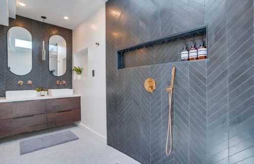 Private Not-So-Tiny Home - Yard & Dogs OK - Foto 15