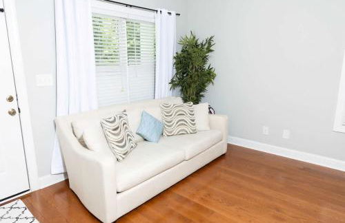 Fire Pit - 4 Min from UNC - 7 Min from Carrboro - Fast Wi-Fi - Foto 2