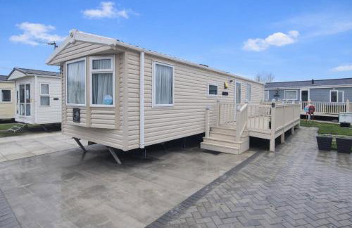 JY Holiday Caravans Wales, Oakfields Towyn Coastal Caravan Sleeps 6 - Photo 2