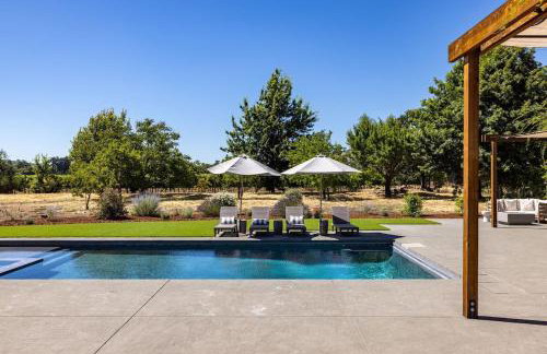 Luxury Villa Year-Round Heated Pool Hot Tub Fire Pit Lawn - Foto 7