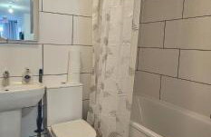 Deluxe Town Centre 2 Bedroom Apartment - Foto 15