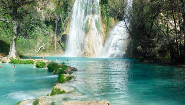 Cascate e piscine naturali a Huasteca