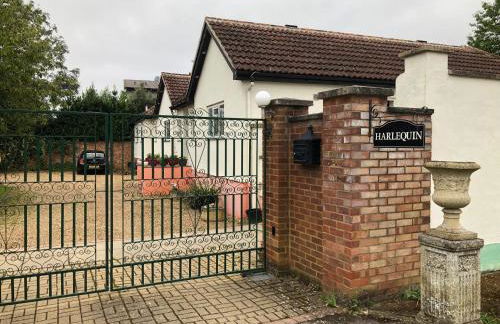 RIVER RETREAT- near Holloway U, Thorpe Park and Heathrow airport - Foto 43