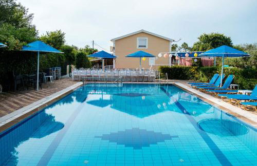 Villa Eleni Holiday Resort 4' walk to Beach with Pool - Ideal for Families and Couples - Foto 2