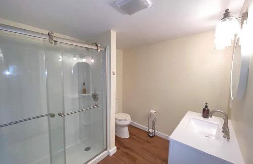 Dual-Home Berkshire Retreat Sleeps 16 - Foto 50