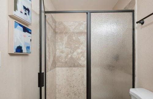 Waterfront House on Lake LBJ Cove and Concierge Services - Foto 37