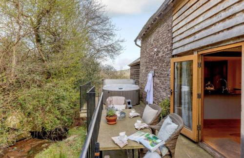 Hot Tub, Stream-Side Garden, Mountain Views, 17thC - Photo 19