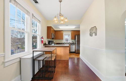 DC Area Bungalow Near Shops and Dining home - Foto 14