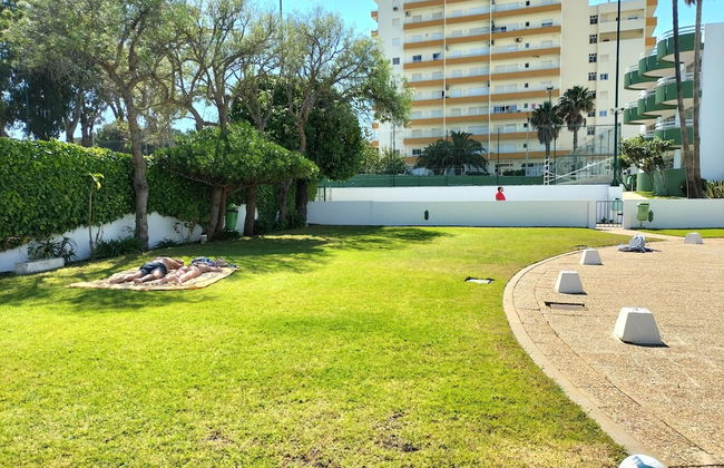 Amazing Green Tower 3 Castle Flat With Balcony - Photo 36