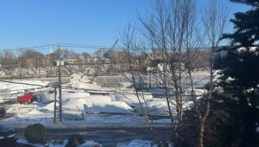 One bedroom with modern kitchen, balcony with water view - Foto 2