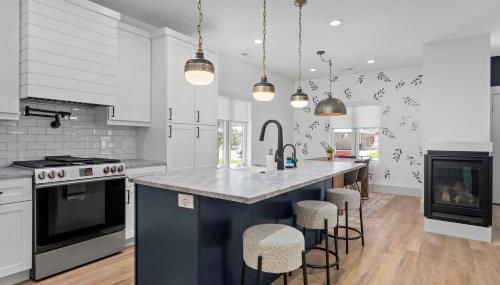 New Mountain Retreat with Hot Tub & Putting Green - Foto 5