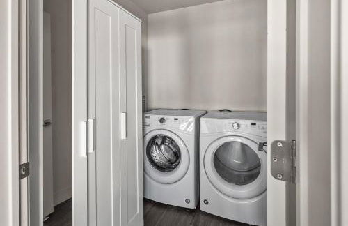 Gorgeous 2BD 2BA Pool,Gym,Htub near Convention Ctr - Foto 32