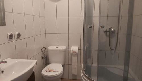 Leśne Zacisze Kretowiny 88 nad jeziorem Narie z własnymi pomostami apartamenty sezonowe lato - Foto 3