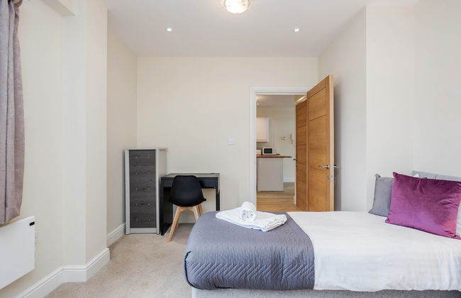 Luxury 2 Bedroom Apartments with Parking - Foto 31