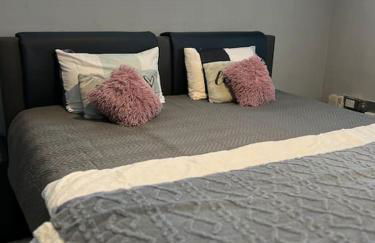 Gesamte Wohnung mit Parkplatz - Foto 14