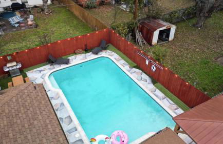 Serene 5BR 2BA Winter Home with Hot Tub & Fire Pit - Foto 31