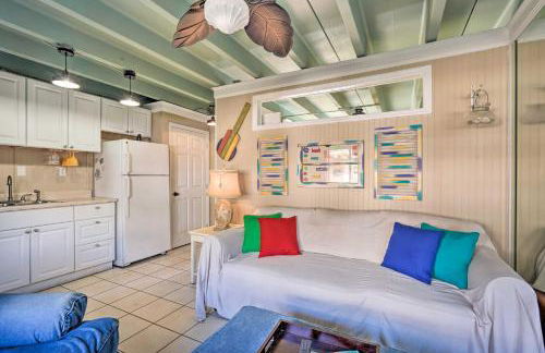 Steps to Sand, Pool Access Cozy Panama City Condo - Foto 5