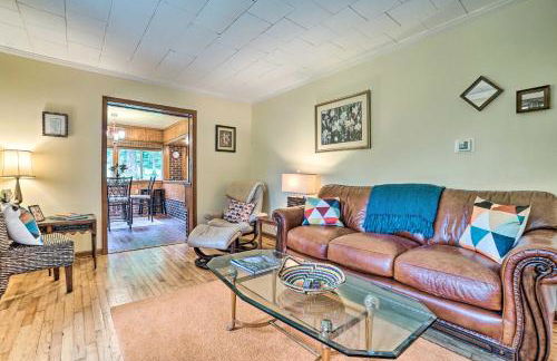 Pet Friendly Home with Hot Tub, Patio and Game Room! - Foto 4