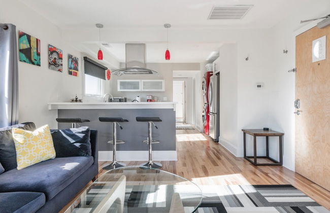 Downton Annie Apartment Three 2BD 1BA Parking - Foto 3