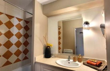 Côté Golf, bel appartement RDC avec terrasses dans Golf, piscine, tennis, à 5mn de l'Isle sur la Sorgue - Foto 16