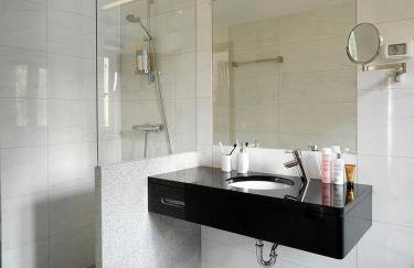 Private luxury Villa BIANCO on Solta for up to 10 persons, heated pool, free parking, very close to the beach! FREE Kajak & Mountainbikes, GREAT living area & privacy! - Foto 14