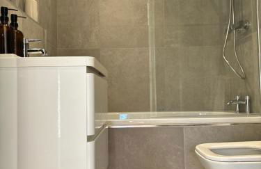 Manchester Apt, Free Parking, Business, Couples & Families - Foto 28