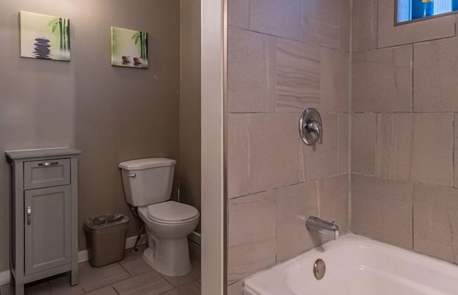 Banff Boundary Lodge Mountainview Studio - Photo 9