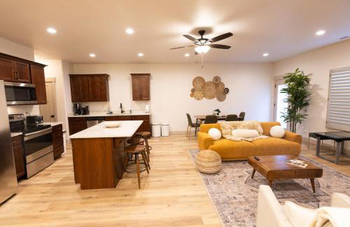 Two Pines Retreat - Brand New! - Foto 28